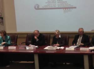 ԵՄ դեսպանը շեշտեց, որ 27 տարի անց Գյումրիում դեռ կացարաններում ապրող կա