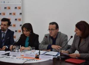 How do the law enforcement agencies react to the violations on the referendum day?: live