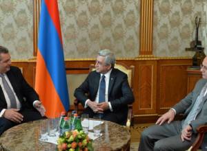 Serzh Sargsyan meets with the Minister for National Defense of the Hellenic Republic