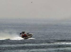 Iran holds 10 U.S. sailors but pledges to release them soon