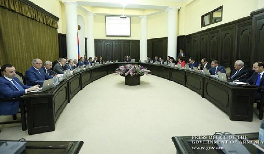 gov1