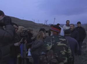 Գիշերել են «Նուբարաշեն» ՔԿՀ-ի դիմաց