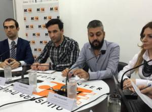 «Ինչու տղաներն իրար ձեռք բռնած չեն կարող քայլել»