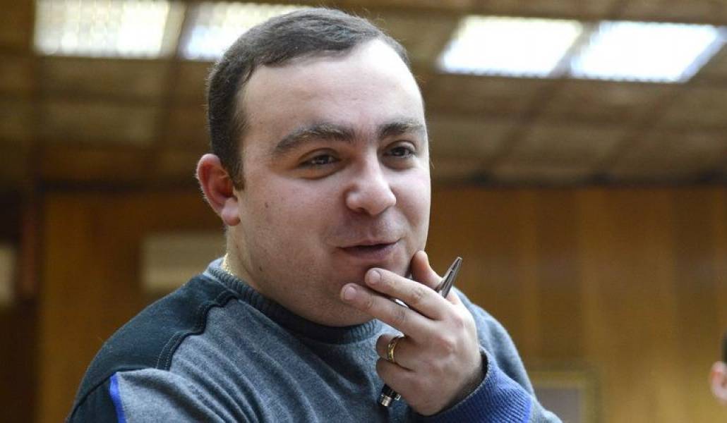 dc82b3ab26d142058824b8b41372d5b2