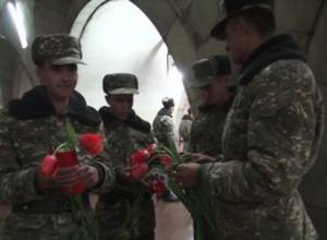 Բազմաթիվ զինվորներ՝ Երեւանի մետրոպոլիտենում