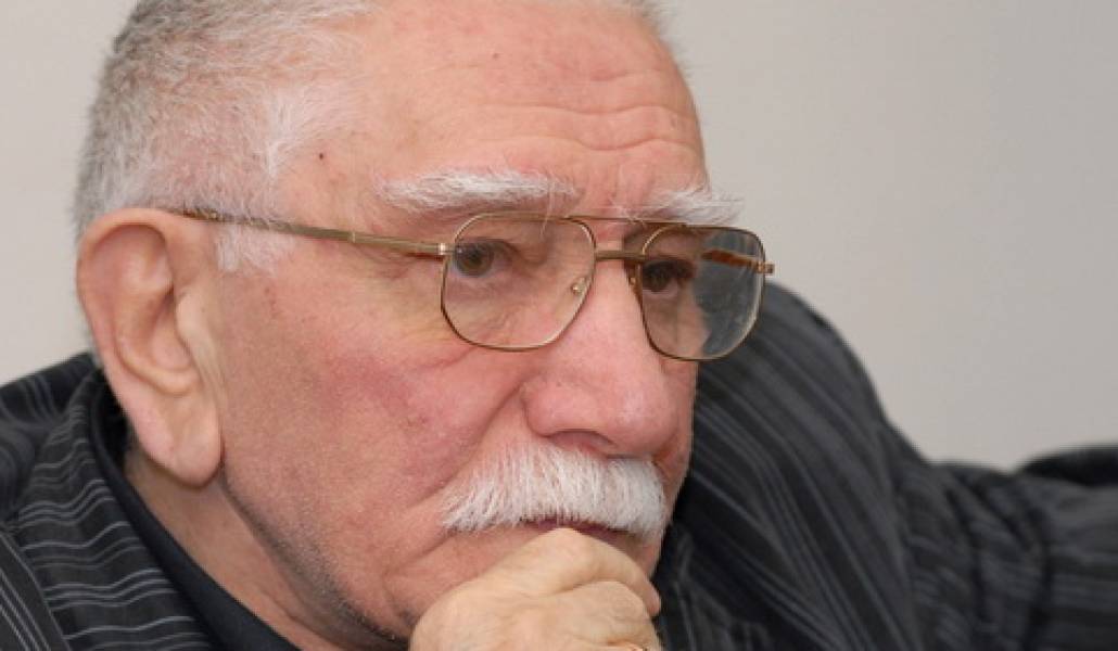 MHM41287-copy-1024x709