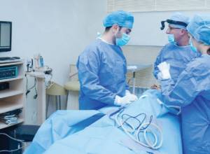 Прооперировали женщину, на которую напал волк