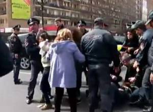 Citizens taken to the police station from Mashtots Park