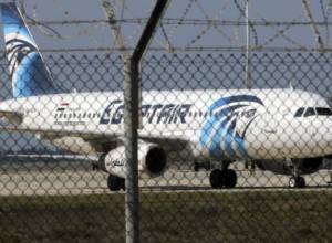 EgyptAir hijacker surrenders to authorities