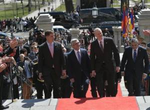 Serzh Sargsyan invited Governor Charlie Baker to visit Armenia