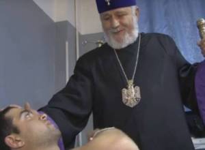 Catholicos of All Armenians visits wounded soldiers