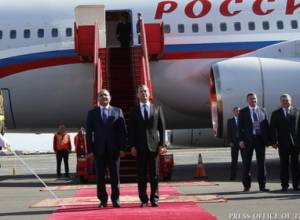 Dmitry Medvedev arrives in Armenia