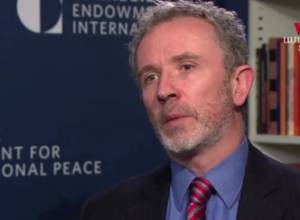 U.S. analyst: Authorities in both countries should be changed