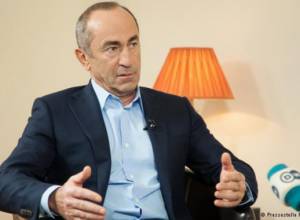 I do not plan to initiate such a meeting, Robert Kocharyan says about his poosible meeting with Serzh Sargsyan