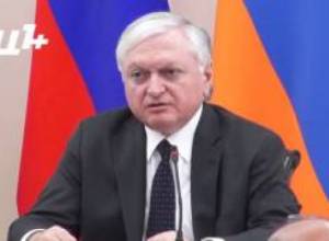 Էդվարդ Նալբանդյանը որակեց շինծու և սին քննադատություն