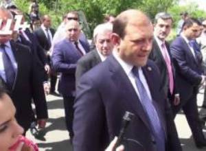 «Այսօր պատերազմի և զենքի մասին խոսելու օրը չէ». Տարոն Մարգարյան