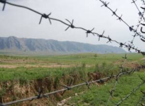Azerbaijan opens sporadic fire on its border with Armenia