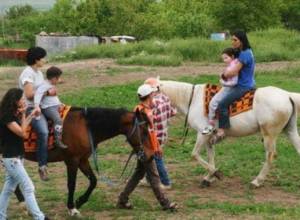 Armenian alumni to aid people with disabilities