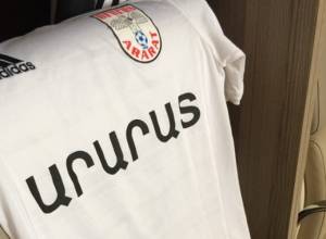 Արարատցիները 50 րոպե ուշացումով են ներկայացել խաղին