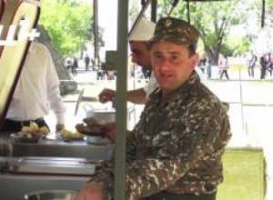 Տնական օղի և զինվորական շիլա՝ «Հաղթանակ» զբոսայգում
