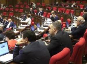 "Ստվերից դուրս գալու համար ԱԺ-ում ու կառավարությունում պետք է սկսեն իրենցից"