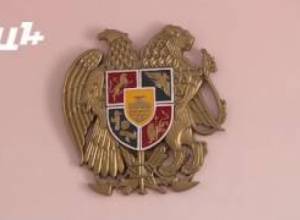 Թղթե հրասայլը մակնիշ ունե՞ր. նույնիսկ դատավորը չի զսպում ծիծաղը