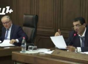 Ոչ թե ՀՀ-ից գնան ՌԴ՝ մեքենա բերելու, այլ հակառակը. Վ. Այվազյանի առաջարկը