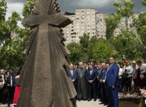 Monument to Four-day war victims unveiled