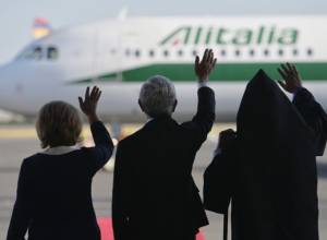 Live: Farewell ceremony of Pope Francis at Zvartnots airport