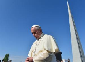 Pope Francis would like to be granted 'the grace of crying' in places like Tsitsernakaberd
