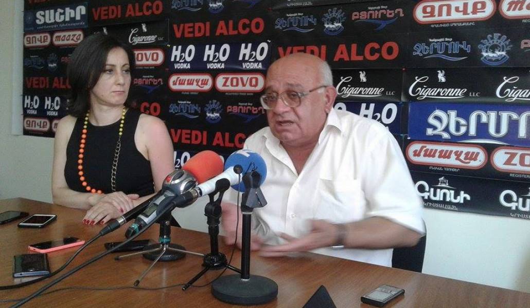 13530682_821678637967357_1847042533_n