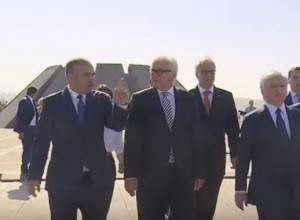 Frank-Walter Steinmeier visits Tsitsernakaberd