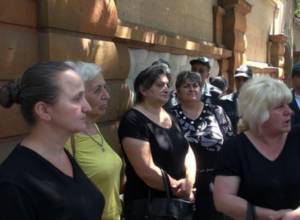 Զոհված զինվորների ծնողները չէին եկել շնորհավորելու Սերժ Սարգսյանին