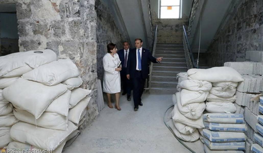 630581f4-8071-41a4-bf44-21d92e4c2d56