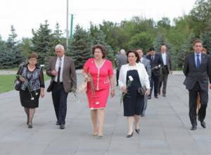 Georgian delegation visits Tsitsernakaberd Memorial Complex