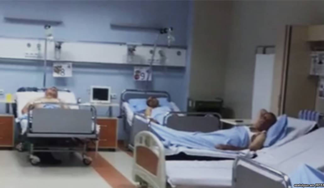 F180AACC-E60E-445F-BA87-5EF57595991D_w987_r1_s