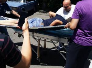 Citizen transferred from Nor Nork police division lying on stretcher
