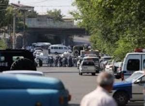 Զ. Փոստանջյան. «Ես պետք է ՊՊԾ գնդի ներսում գտնվող ապստամբած քաղաքացիների համար սնունդ փոխանցեմ»