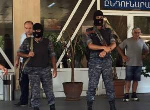 14 հիվանդ, որից 6-ը` ոստիկան, 3-ը` զինված խմբի անդամ. ԱՆ