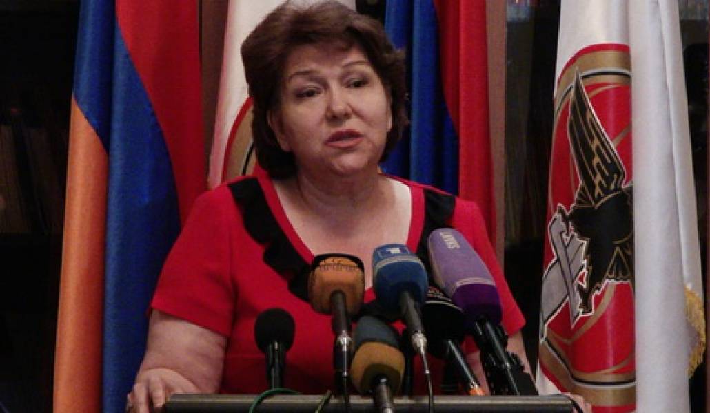 Diana-nkar-hermine-naxdalyan