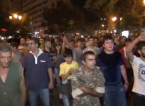 Հանրահավաքից հետո մեկնարկեց երթ