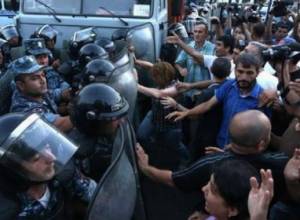 Human Rights Watch. ՀՀ ոստիկանության գործողությունները անհամաչափ էին