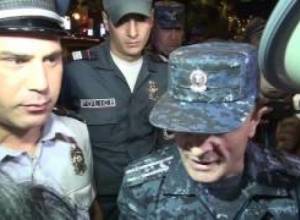 Ցուցարարները հասել են Բաղրամյան փողոց. Օսիպյանը հորդորում է՝ մայթերով գնալ