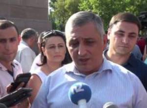 Աշոտ Ահարոնյանը Ազատության հրապարակում է