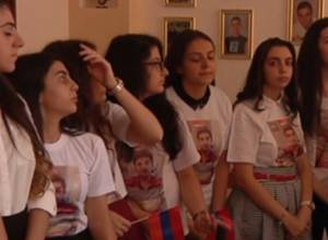 Pupils were in shirts with an image of Four-day War hero
