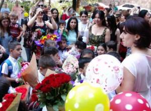 “Pupils graduate with excellent marks, but they aren’t aware of anything”