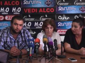 Candidates are not aware of theatre life