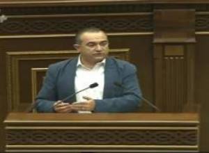 Թեւան Պողոսյան.  ենթադրենք սենյակի անկյունում նստած է դատախազը