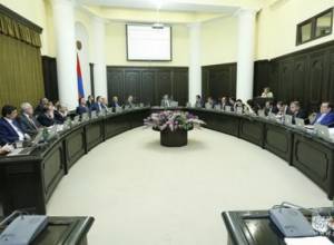 Վարչապետին հիմնովին չբավարարեց ԿԳ նախարարի զեկույցը