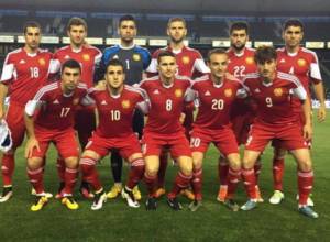 Варужан Сукиасян пригласил всего двух нападающих